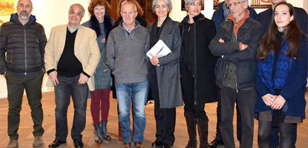 Les artistes de l'exposition "Les nouveaux mythes" au Musée de Peinture, à Grenoble autour de Rossella Genovese. 2016. Crédit Photo : Le DL - Serge Massé.